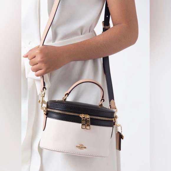 Coach x Selena Gomez Trail Bag - Picture 2 of 13